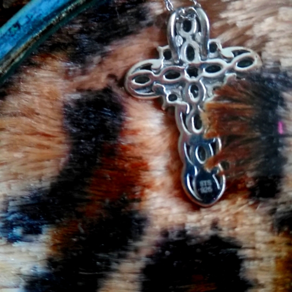 MADAGASCAR PARAIBA APATITE CROSS - Picture 6 of 9